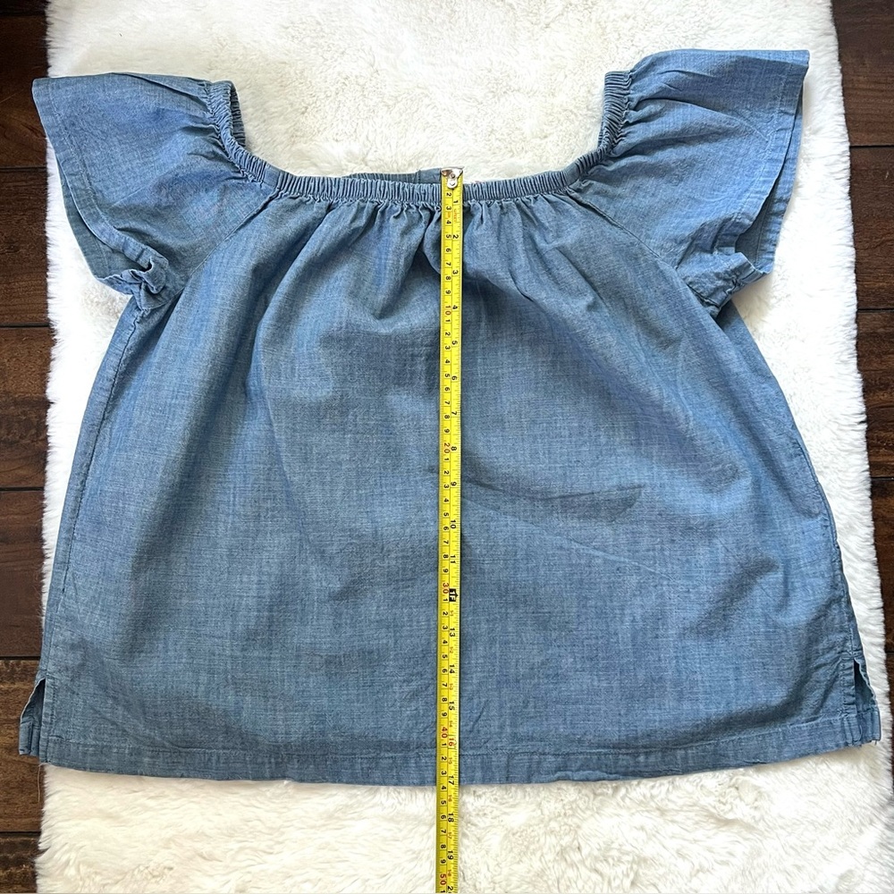 Levi's Off The Shoulder Top Chambray Size Medium - Picture 13 of 14